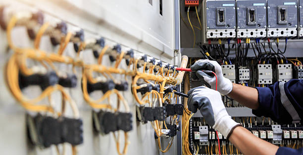 Professional Electrician technician working in Westchester, FL
